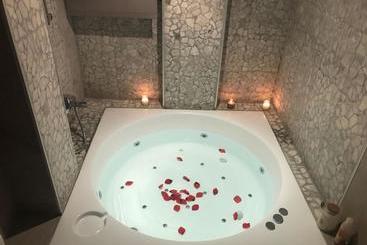آپارتمانهای توریستها Dos Torres Ribera   Jacuzzi Y Vistas