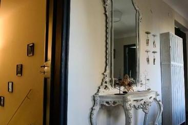 هتل B&b Piccoli Leoni