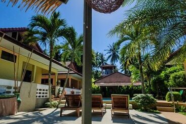 هتل Samui Green Space Resort