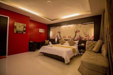 酒店 The Red Palm Suites And Restaurant