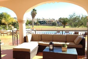 هتل Villa Irene