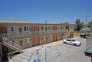 Rosa Bell Motel   Los Angeles