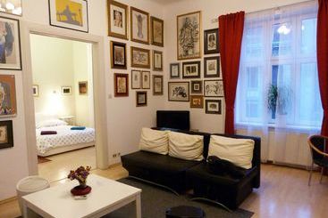 בית מלון כפרי Donos Apartments