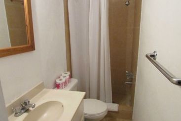 هتل Ocean Wave Villa, Negril