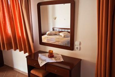 هتل Villa Apollo