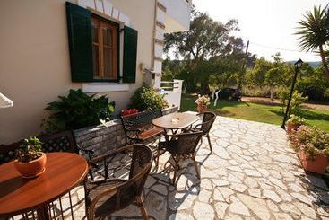 هتل Villa Apollo