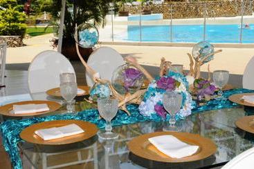 هتل Lake House Resort