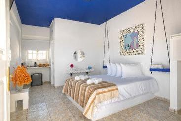 هتل Kimolos Blue