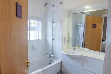 هتل Redwings Lodge Solihull