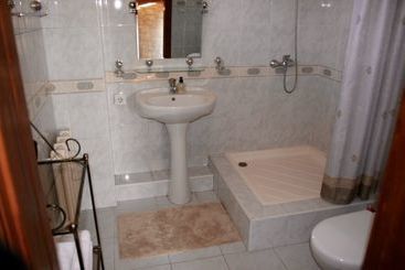تختخواب و صبحانه Astoria Garden