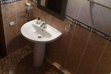 تختخواب و صبحانه Astoria Garden