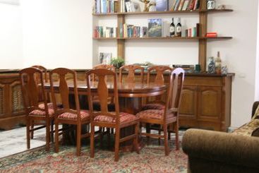 تختخواب و صبحانه Astoria Garden