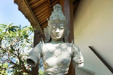 Отель Shunyata Villas Bali
