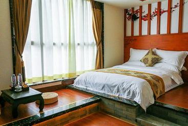 هتل Yangshuo Longting