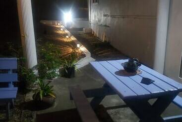 تختخواب و صبحانه A Private Room In Paradise, Vieux Fort