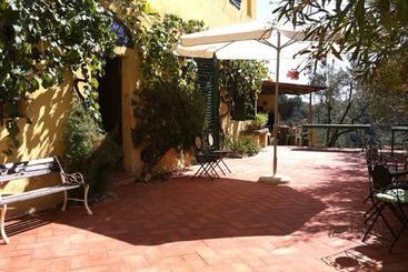 هتل Agriturismo Il Cavallone
