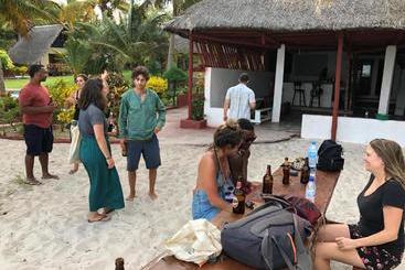 هاستل Beach Village Backpackers