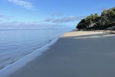بنسيون Poé Côté Lagon Beach Bungalows