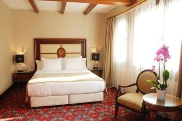 هتل Blue Diamond Ataturk Palace