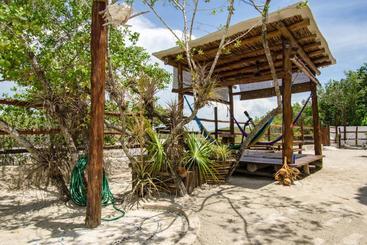 هتل La Casa Del Alux   Adults Only