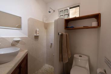 هتل La Casa Del Alux   Adults Only