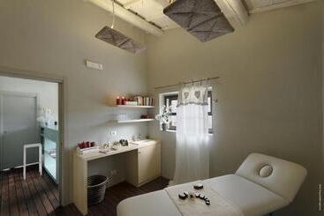 호텔 Castello Di Postignano Relais