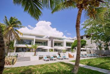 هتل Les Estivales Beachfront Suites & Penthouses By Lov