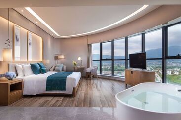 هتل Ramada Plaza Fuxian Lake