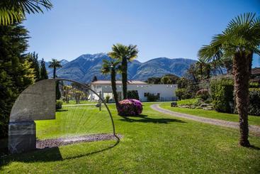 Hotel Villa Delta Suites House