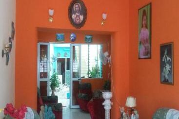 هاستل Hostal Casa Adalberto Y Gretel