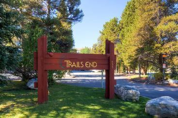 Two Bedroom 304 At Trails End