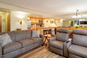 آپارتمانهای توریستها Two Bedroom 304 At Trails End