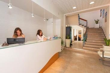 پانسیون Hostal Pitiusa