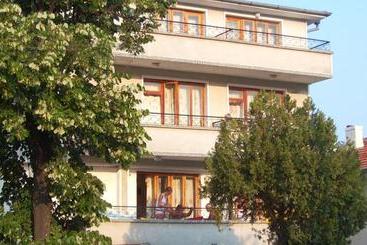 Pension Dicev