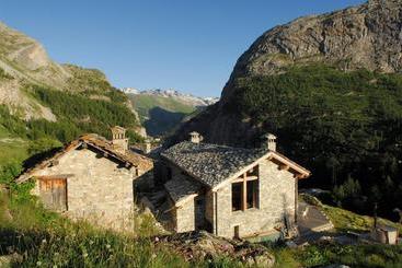 پانسیون Chalet Colinn