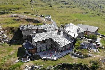پانسیون Chalet Colinn