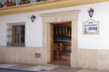 پانسیون Hostal El Labrador