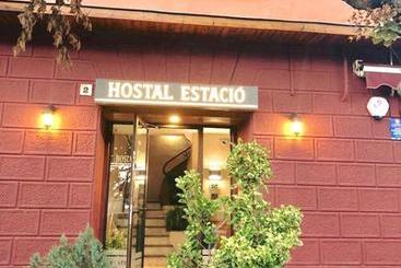 پانسیون Hostal L'estació