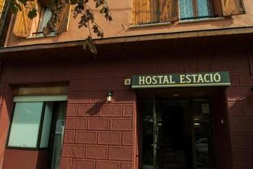 پانسیون Hostal L'estació