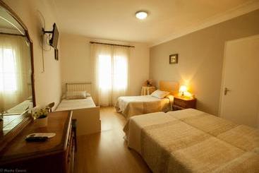 پانسیون Hostal L'estació