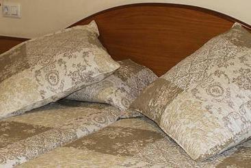پانسیون Hostal La Barretina