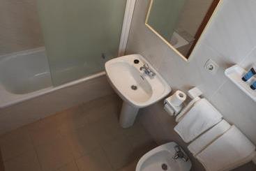 پانسیون Hostal Noray