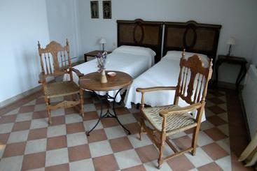 پانسیون Hostal Puerta Medina