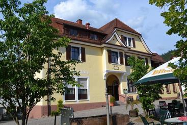 펜션 Gasthaus Zur Krone