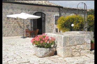 Masseria Sant'elia