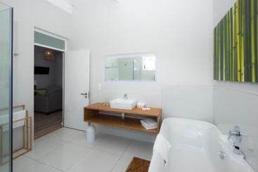 پانسیون Bamboo Guest House