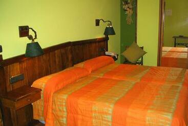 پانسیون Hostal Xaloa Orio