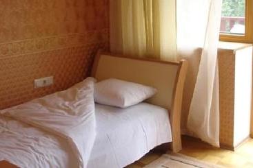 پانسیون Riia Villa