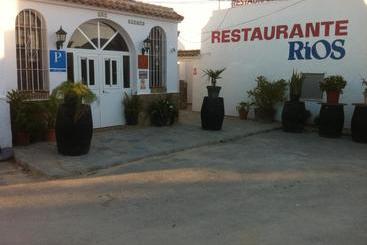 پانسیون Hostal Rios
