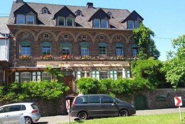 ユースホステル Gästehaus Zum Moseltal